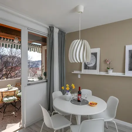 Kikilly Daire